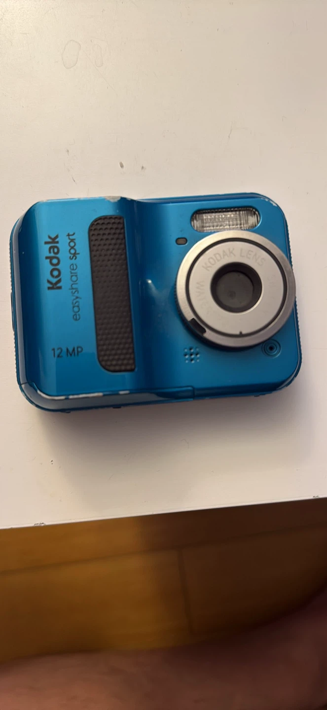 Kodak EasyShare Sport C123 12 MP Waterproof Digital Camera