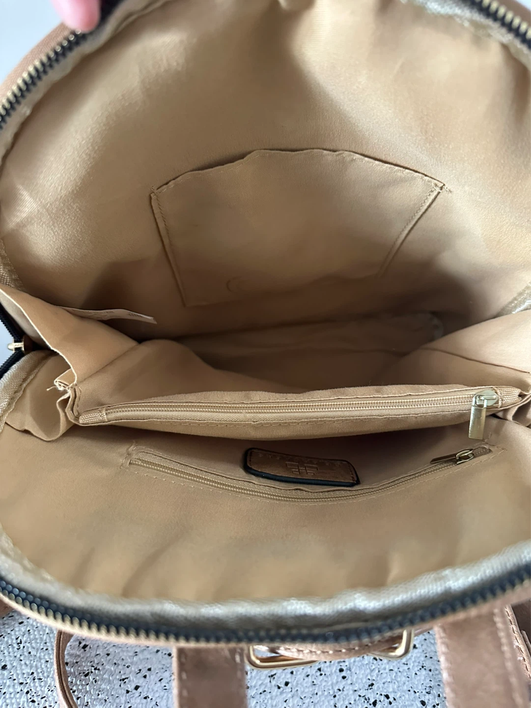 DE BACKERS Brown Faux Leather Backpack - photo 4