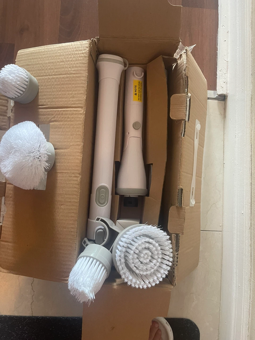 Electric Cleaning Brush Set for bathrooms and kitchen - photo 2