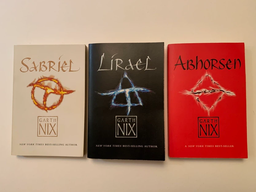 Abhorsen trilogy by Garth Nix (Paperback)