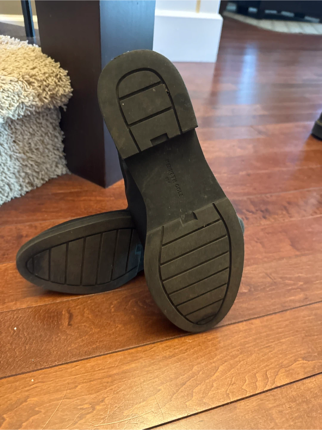 Kenneth Cole Black Leather Chelsea Boots - photo 3