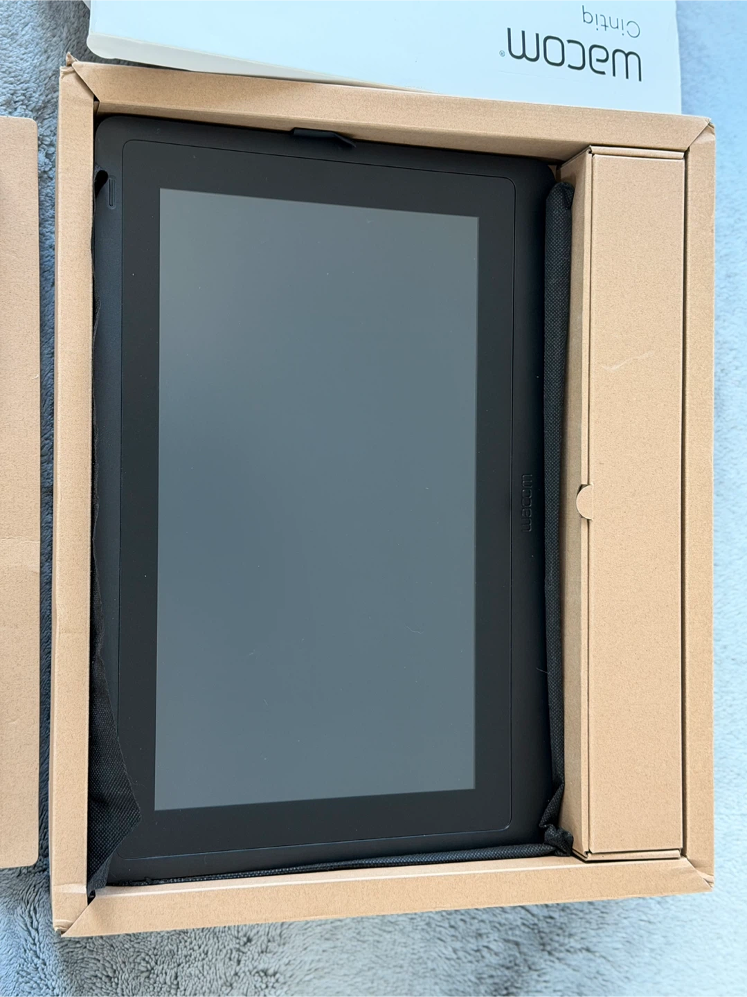 Wacom Cintiq 16 Drawing Tablet