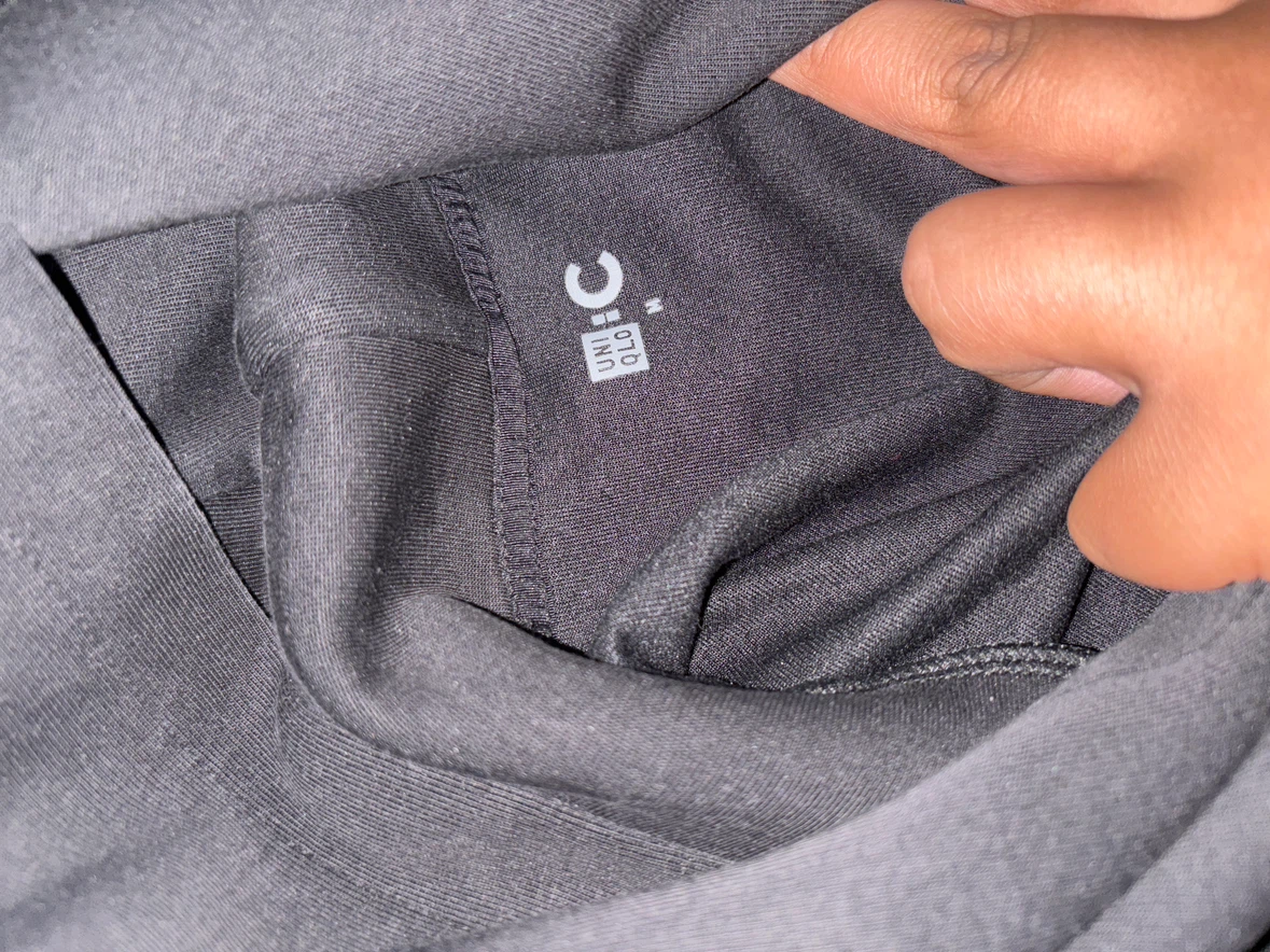 Uniqlo c  Black Hooded Sweatshirt - photo 2