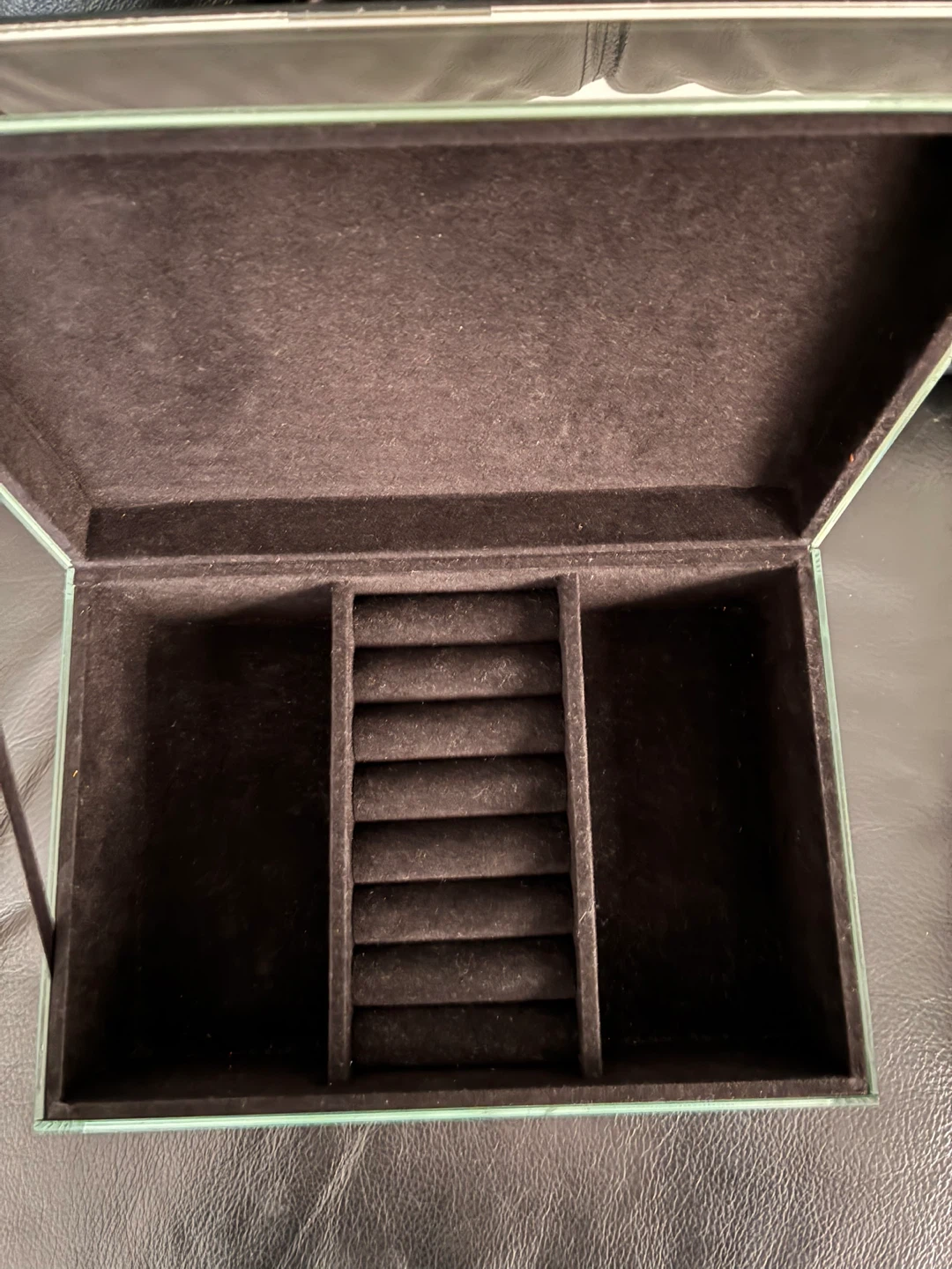 Decorative Glass Jewelry Box - photo 2