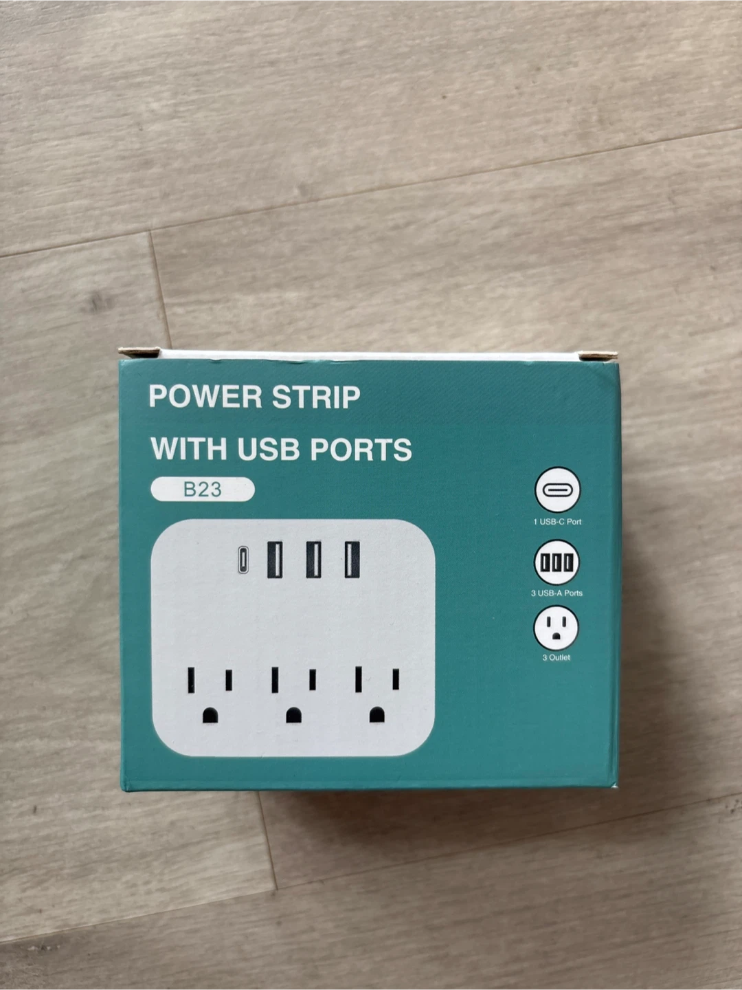 Power Strip with USB Ports - 1 USB-C, 3 USB-A, 3 Outlets