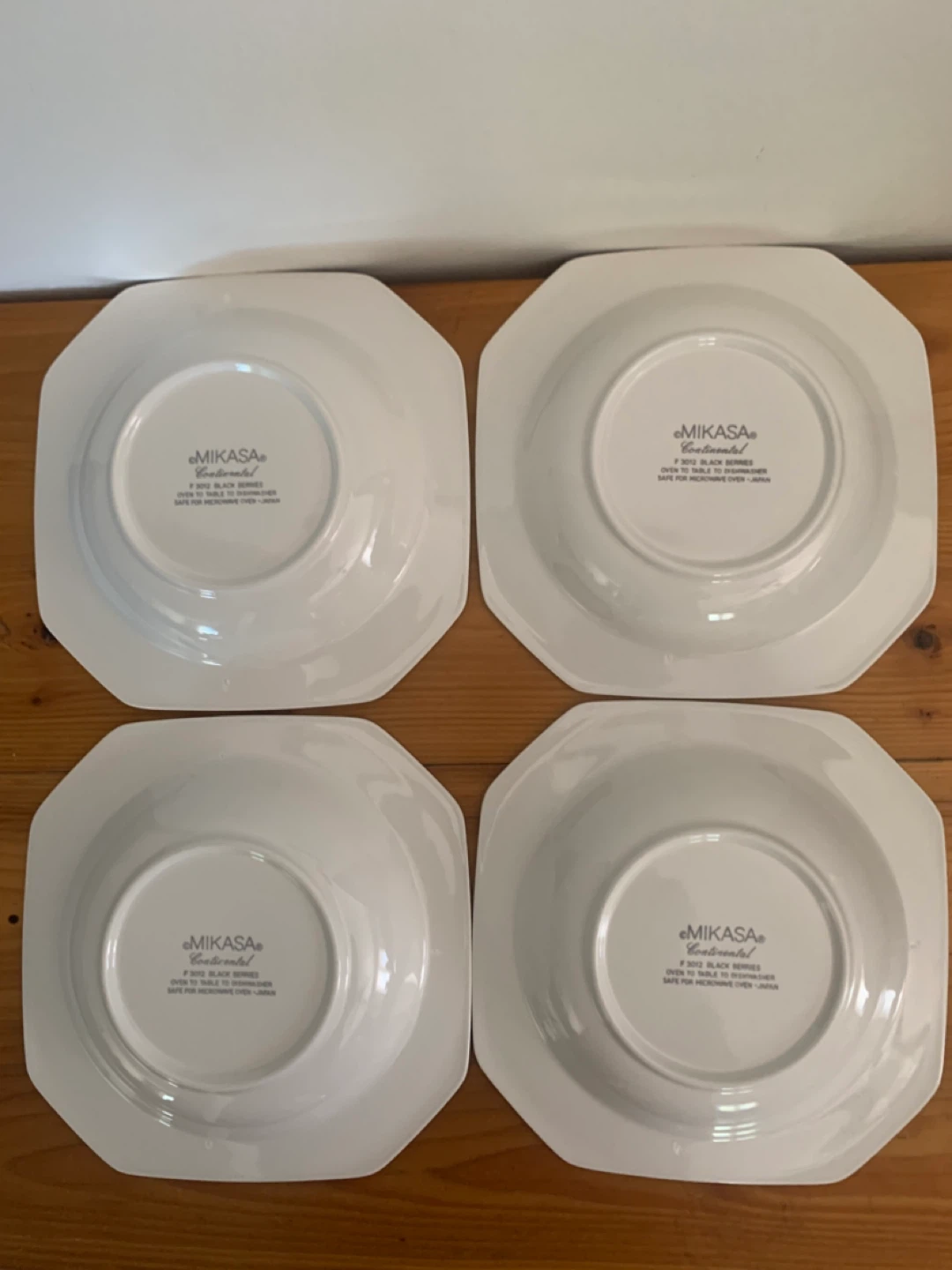 Mikasa Continental Black Berries Soup Bowls (Set of 4) - photo 4