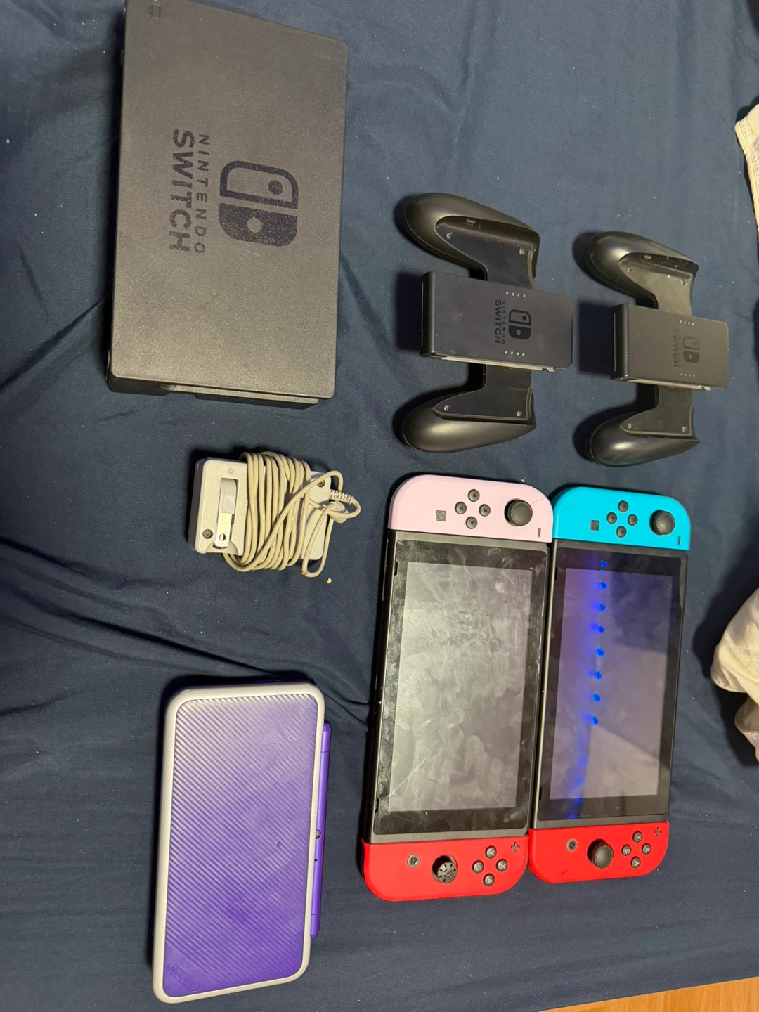 Nintendo Switch Bundle with Extra Controller and Game - photo 2