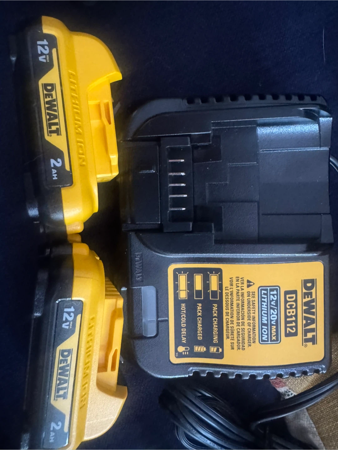 DeWalt 12V Impact Driver Batteries, Charger & Bag - photo 2