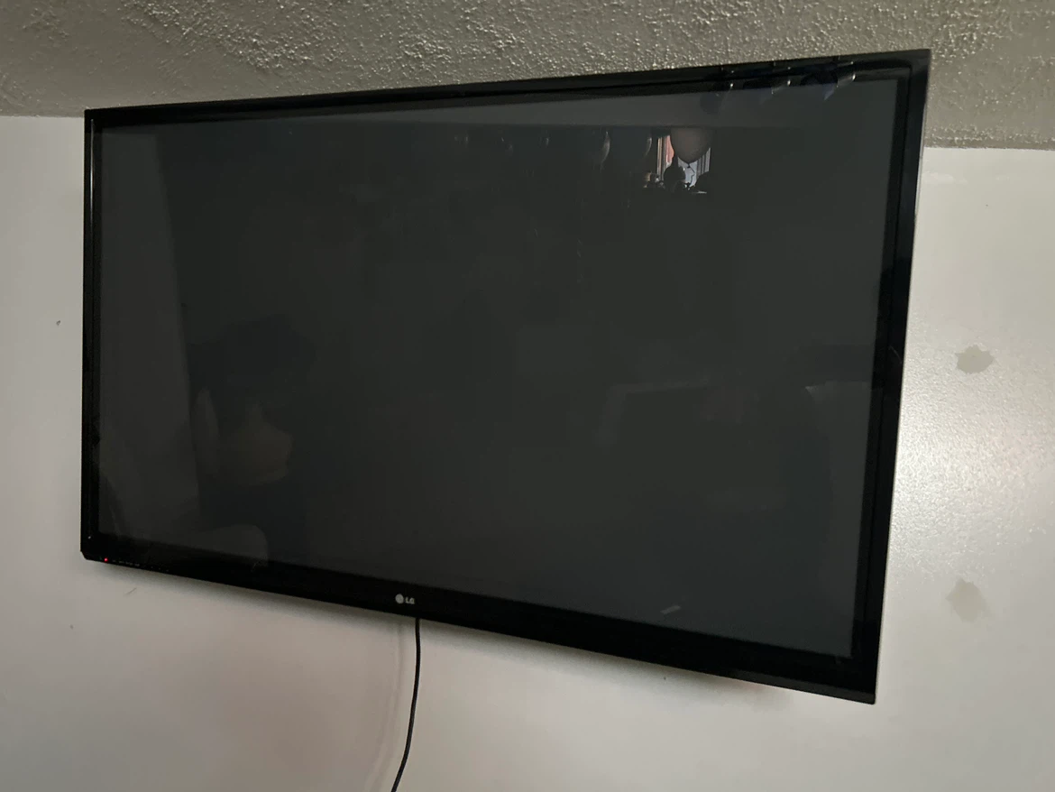 LG 50" TV