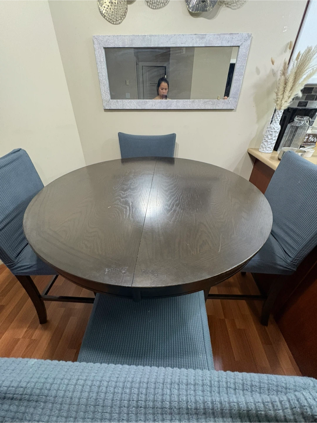Table and chairs(with covers),w/ Extension