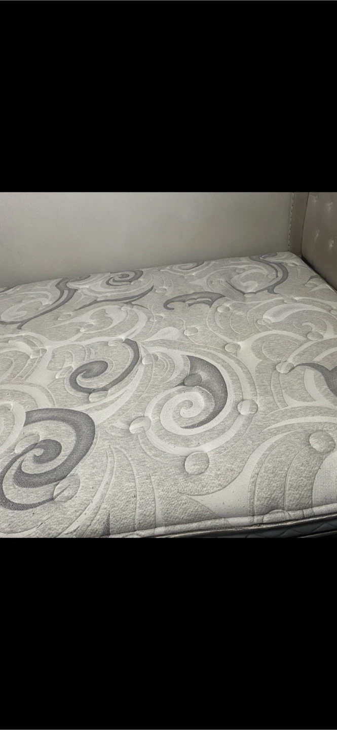 Queen mattress and box
