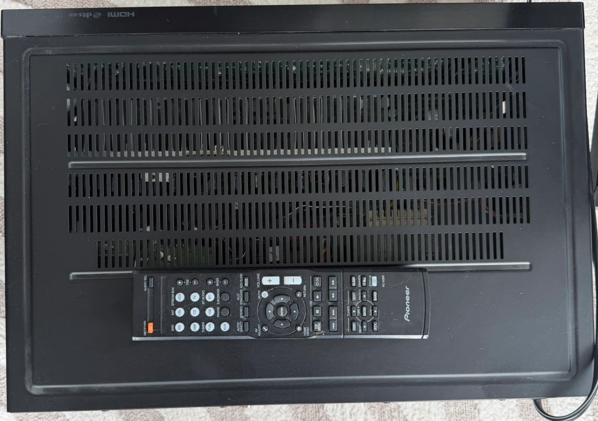 Pioneer VSX-531 AV Receiver-Perfect Condition with Remote - photo 3