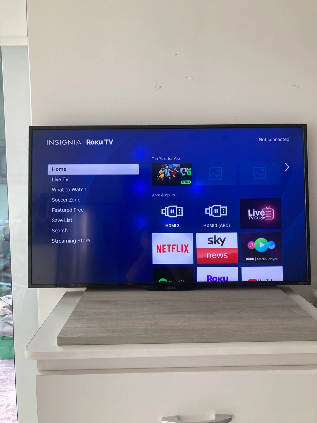Insignia Roku TV  32 with Remote