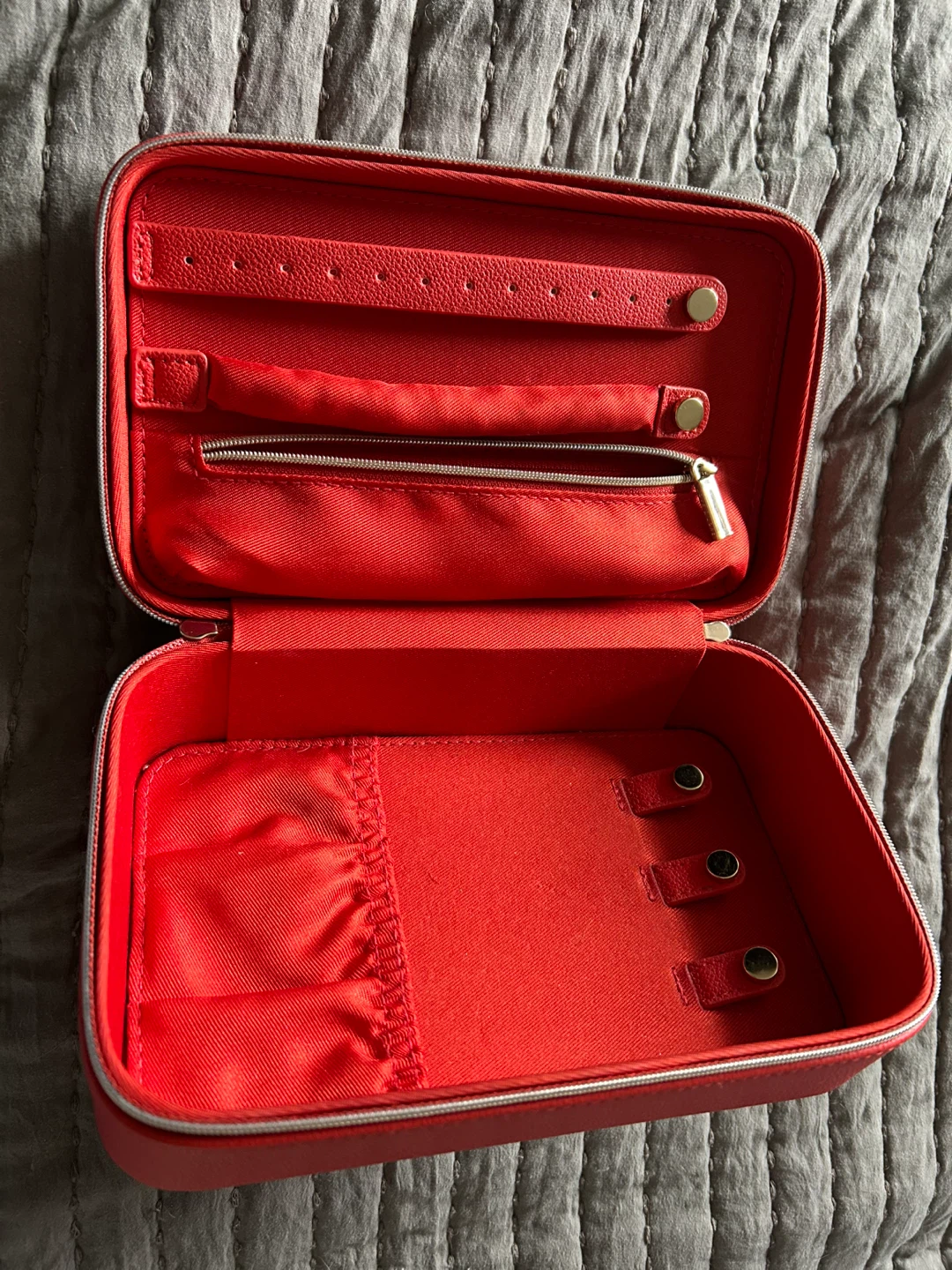 Love & Lore Red Jewellery Travel Case - photo 2