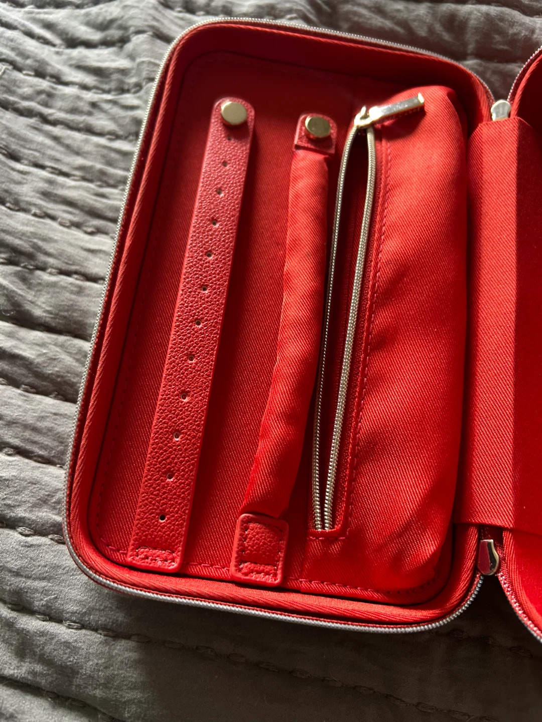 Love & Lore Red Jewellery Travel Case - photo 4