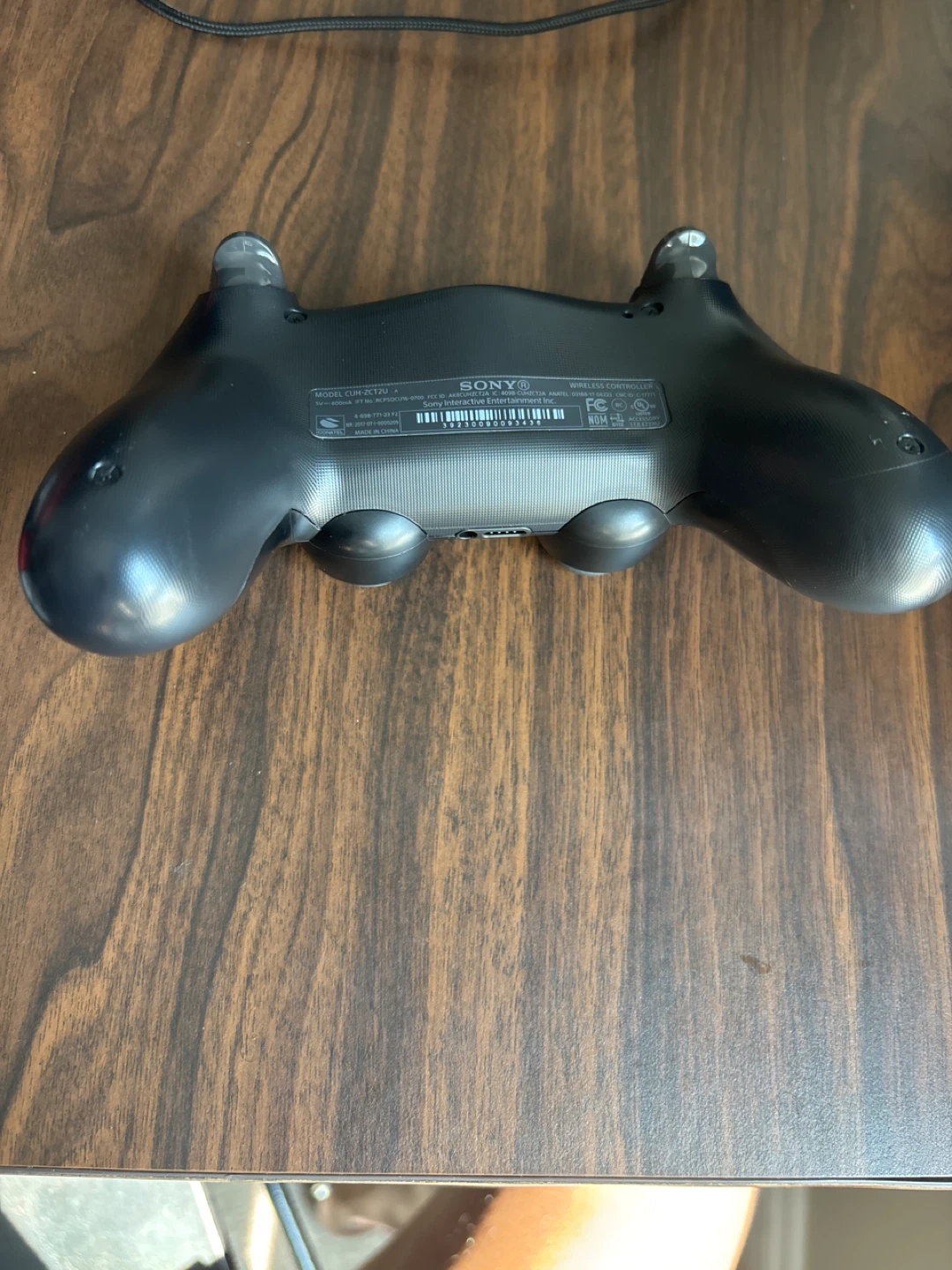 Sony PlayStation 4 Wireless Controller - photo 2