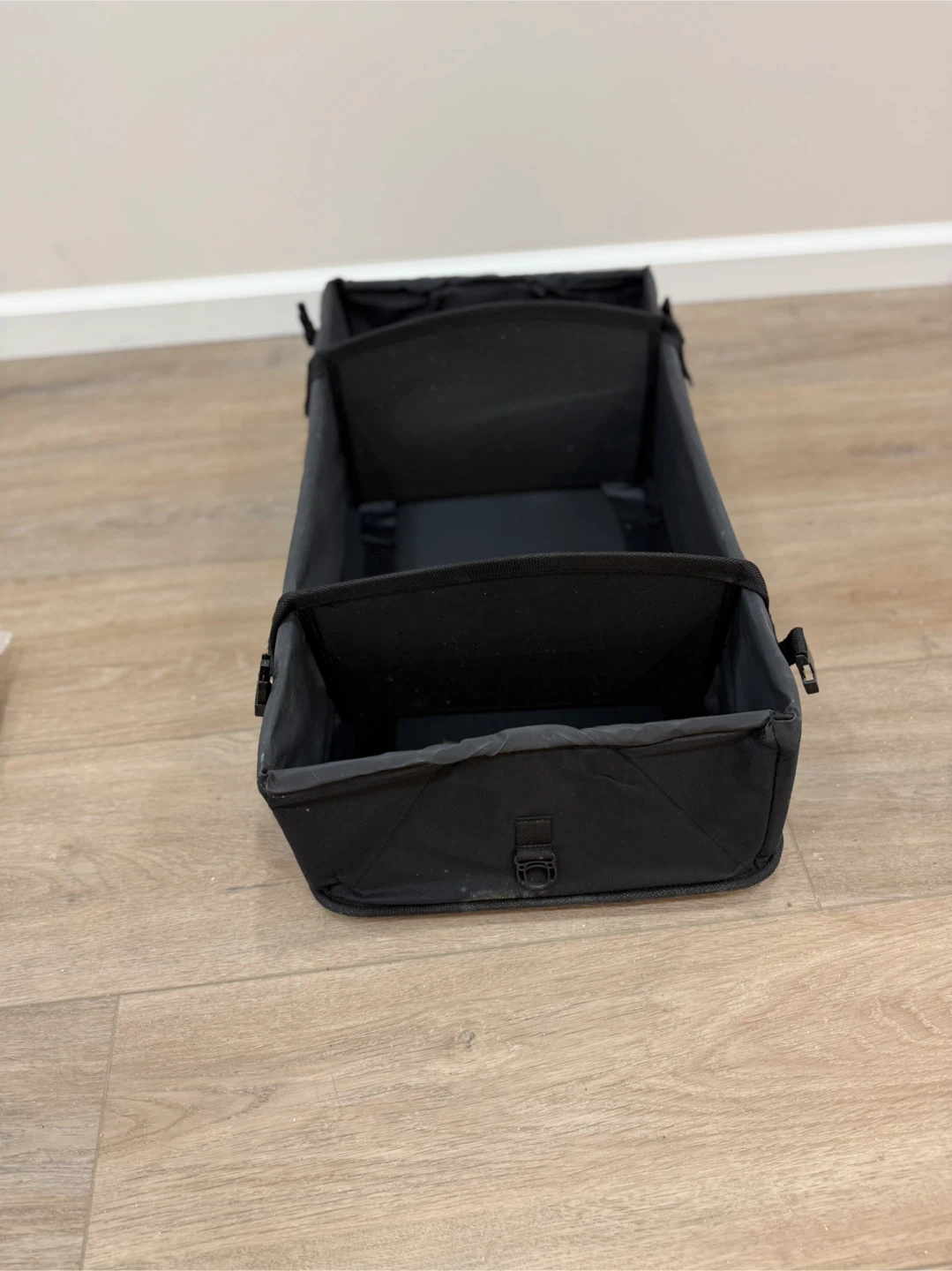 Jaguar SECA spring loaded cargo organizer - photo 3