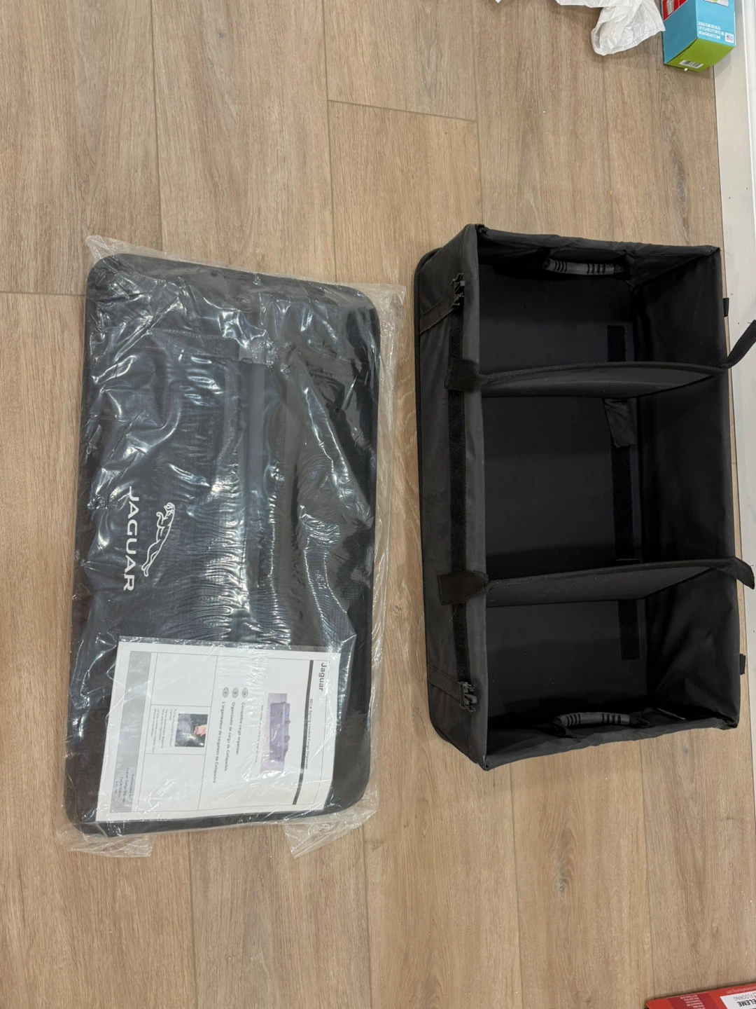 Jaguar SECA spring loaded cargo organizer - photo 4