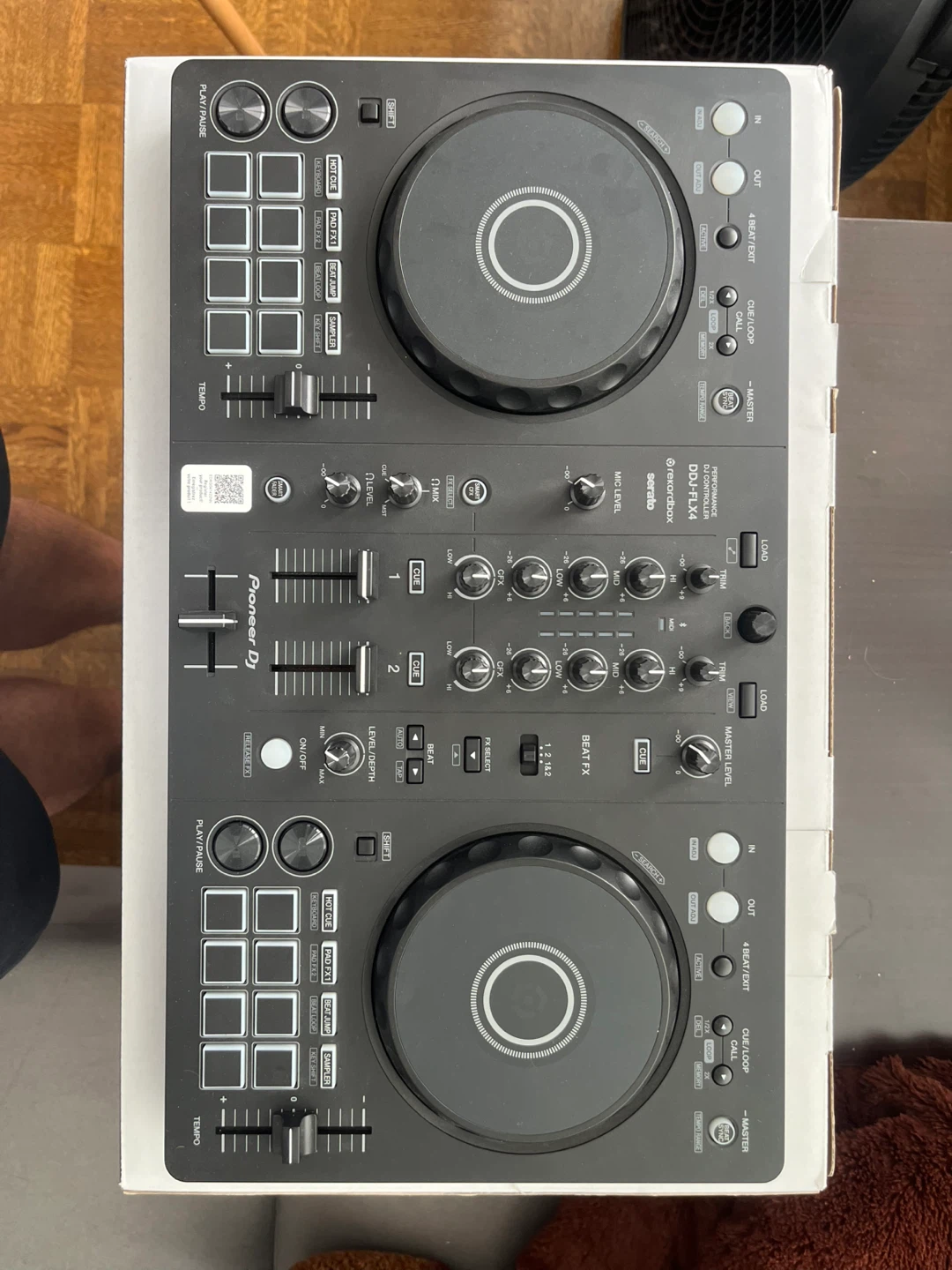 Pioneer DJ DDJ-FLX4 – Box + Warranty Included - photo 3