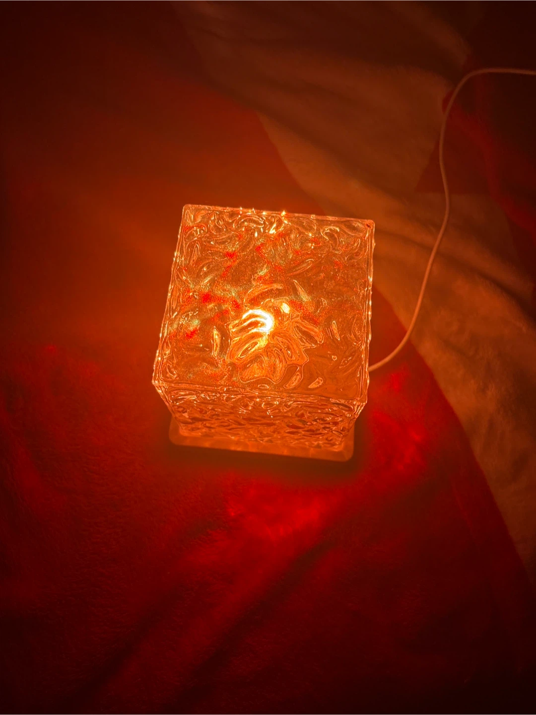 Cube shaped LED lamp - photo 4