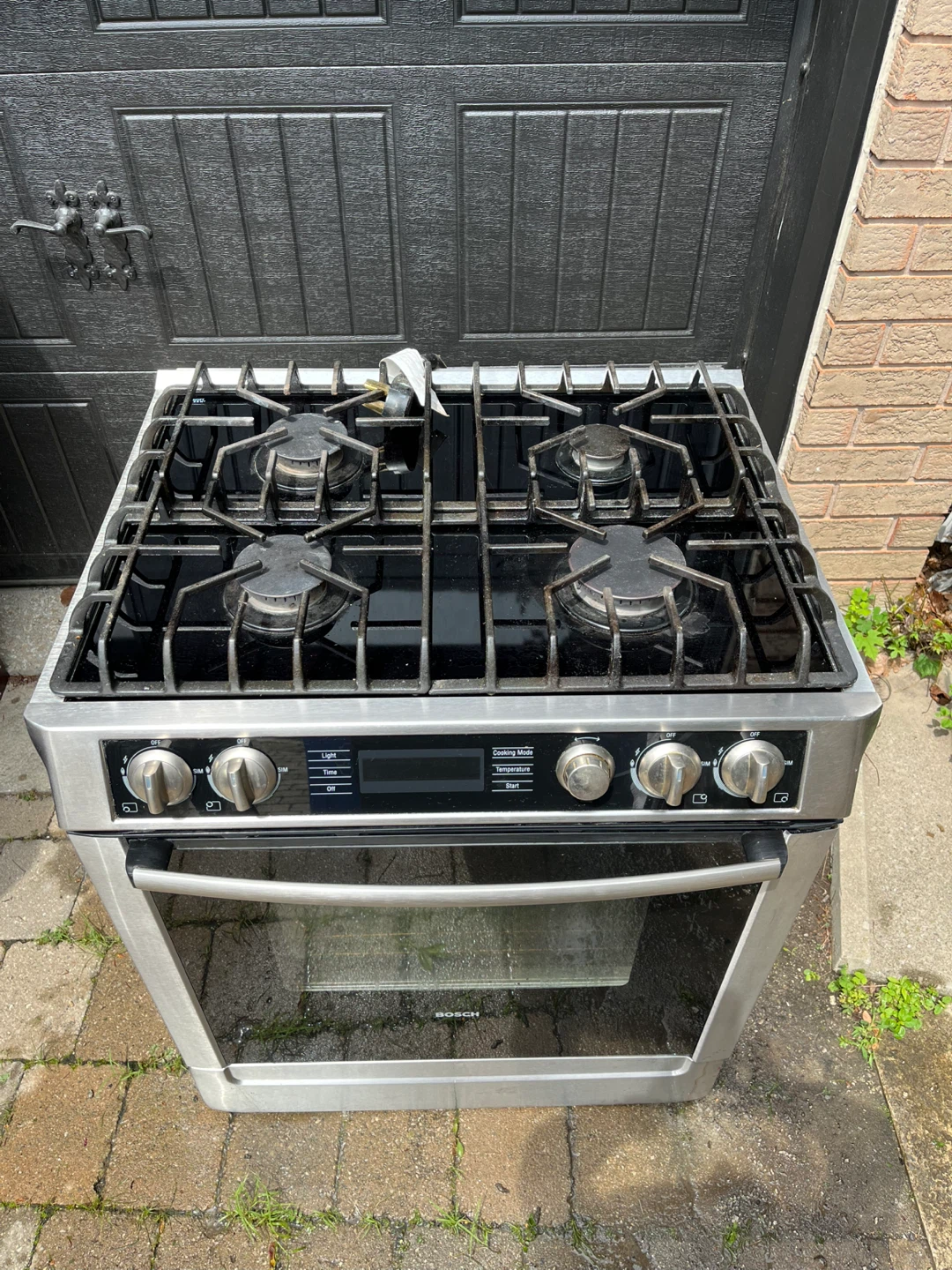 BOSCH 4-Burner Stove and Oven - photo 2