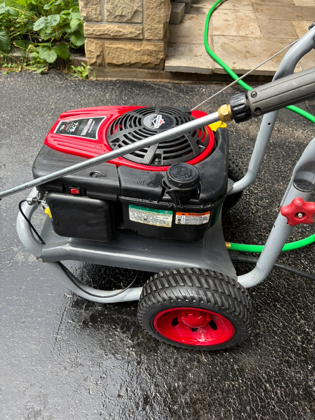 Briggs & Stratton Elite Series Gas Pressure Washer