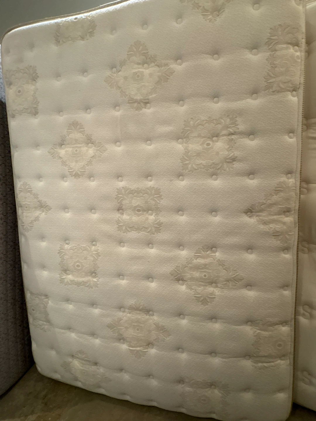 Sealy Posturepedic double Mattress