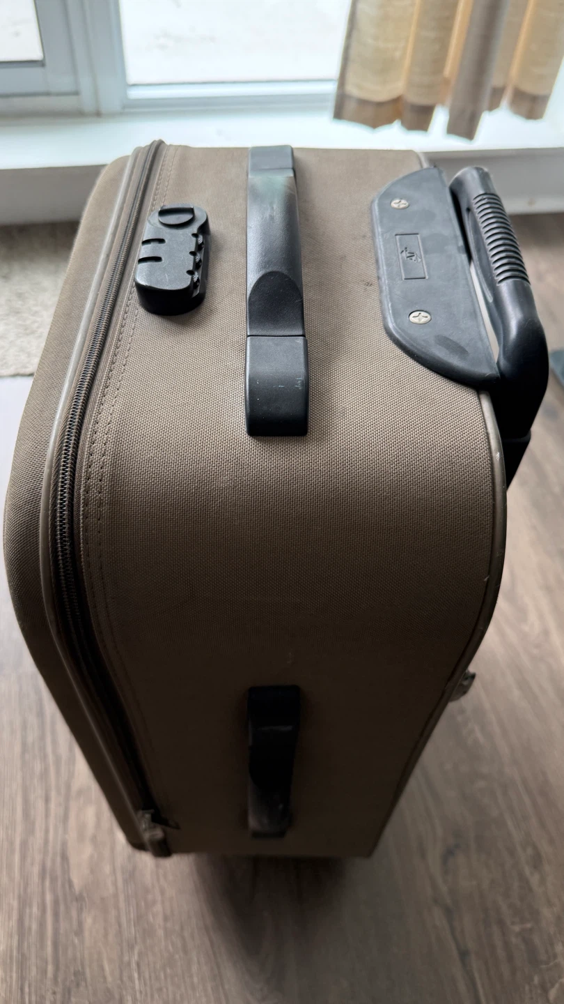 American Tourister Luggage Carry-On Suitcase - photo 3