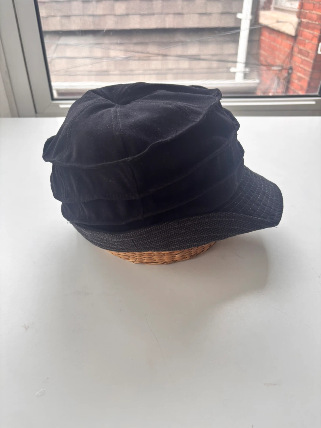 Black newsboy cap - photo 2