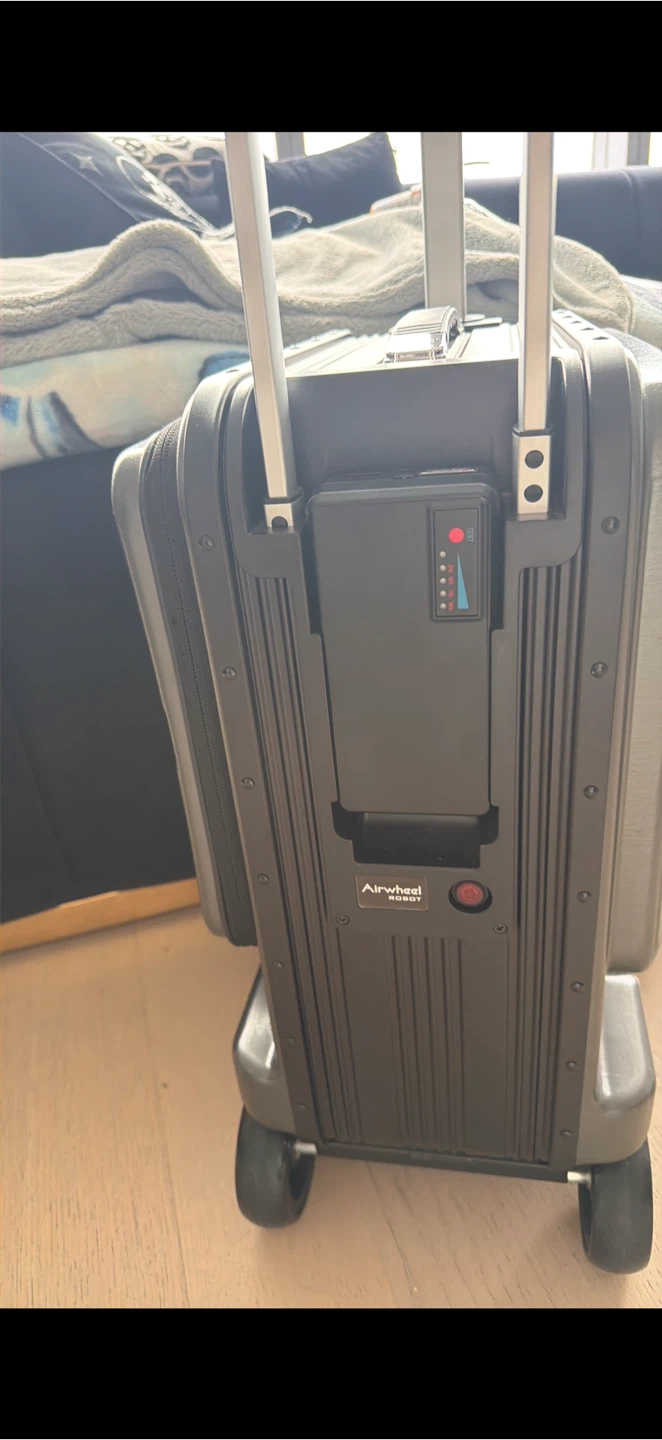 Airwheel Robot Smart Luggage - photo 5