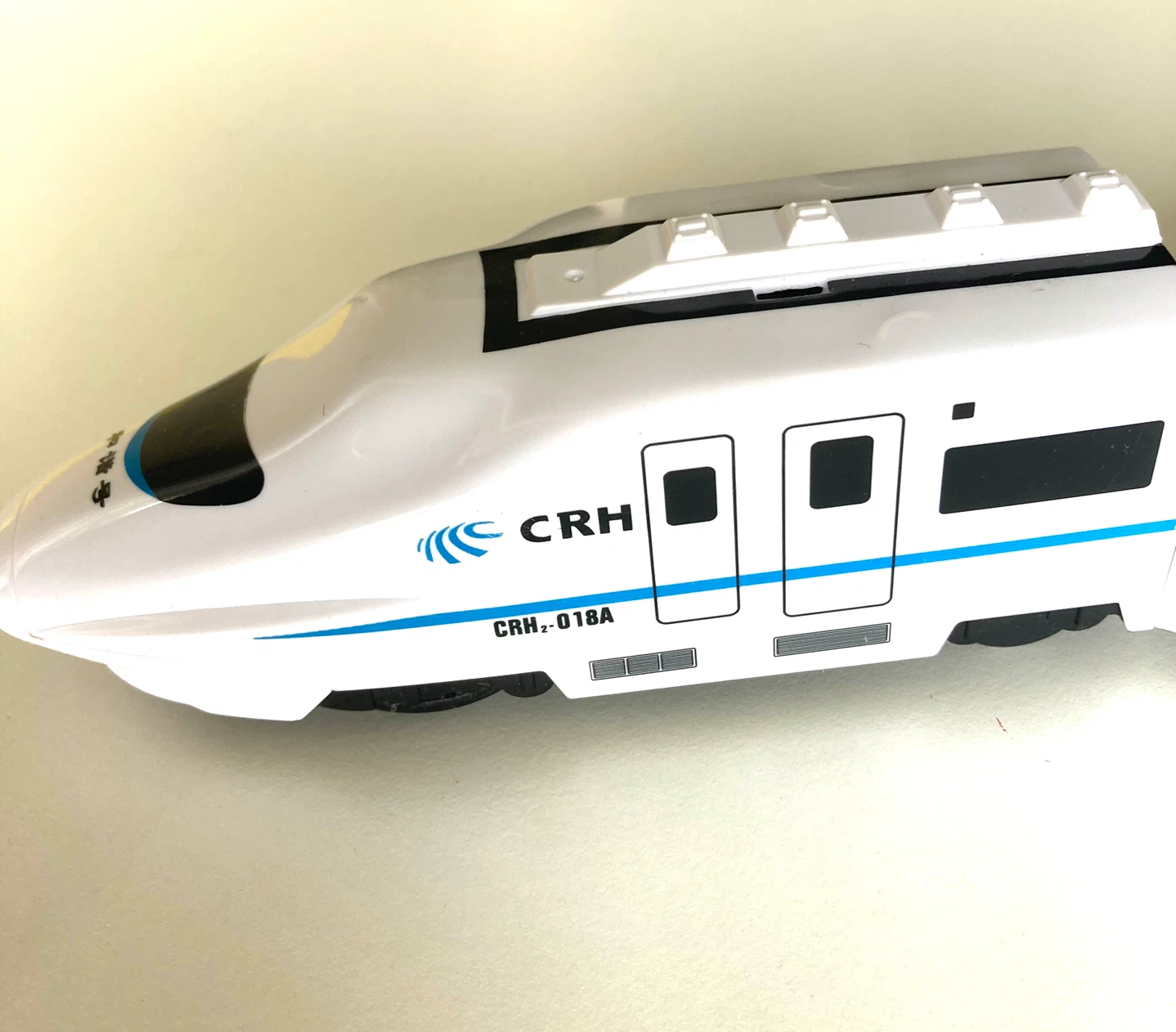 Moving CRH Train Model Toy - photo 3