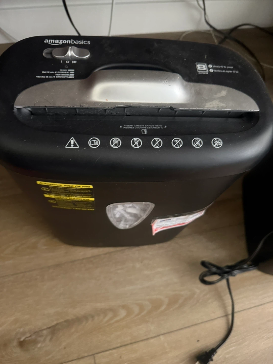 Amazon Basics 6-Sheet Micro-Cut Shredder - photo 3