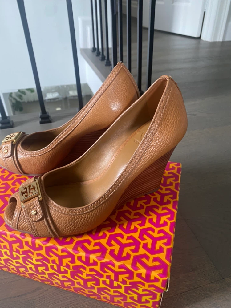 Tory Burch Wedge Heels - photo 5