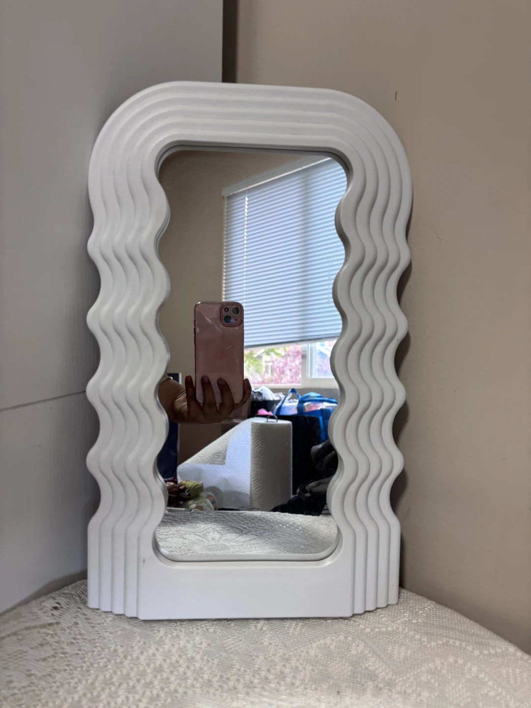 White wavy decorative mirror