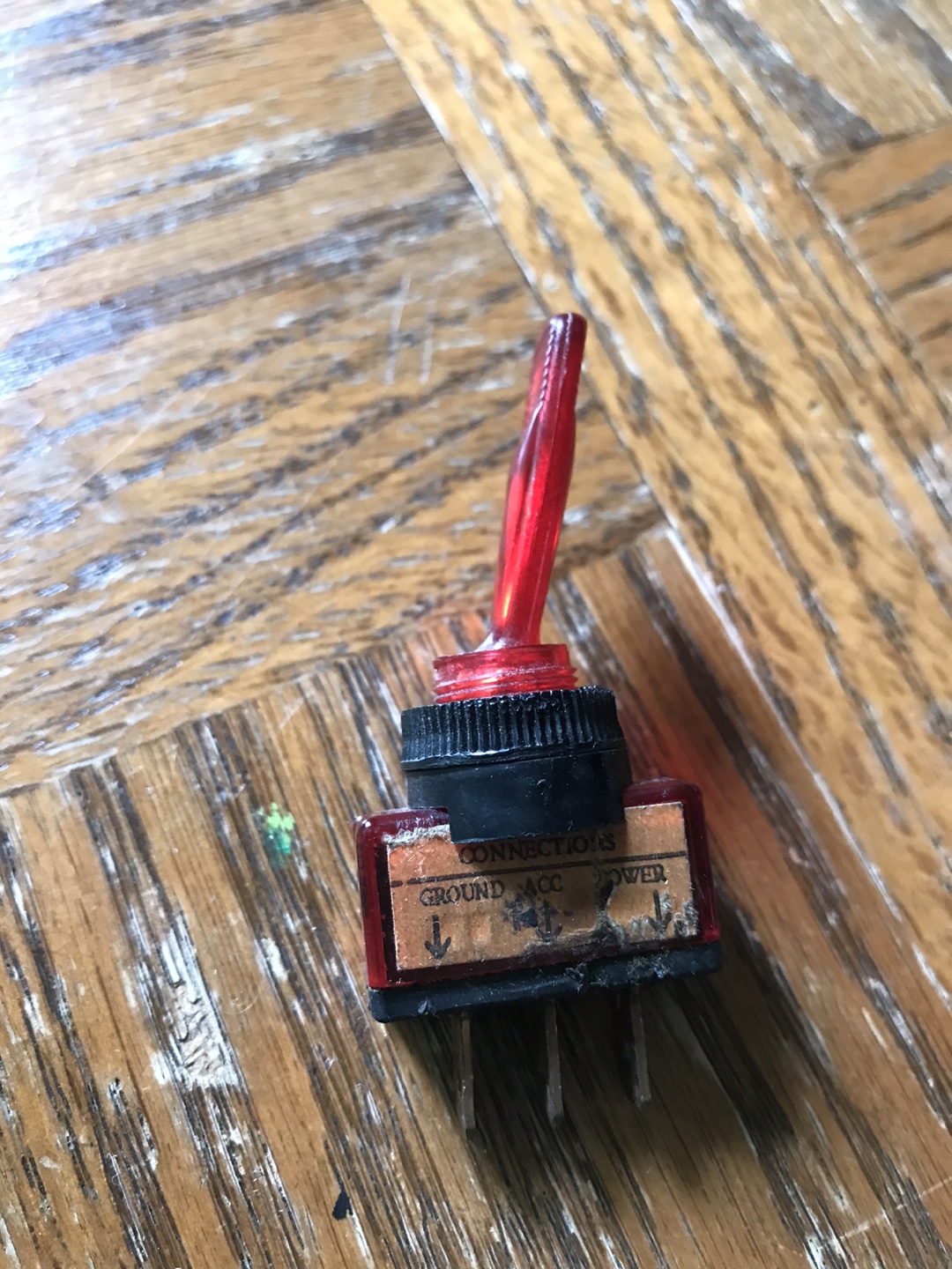 12V illuminated toggle switch