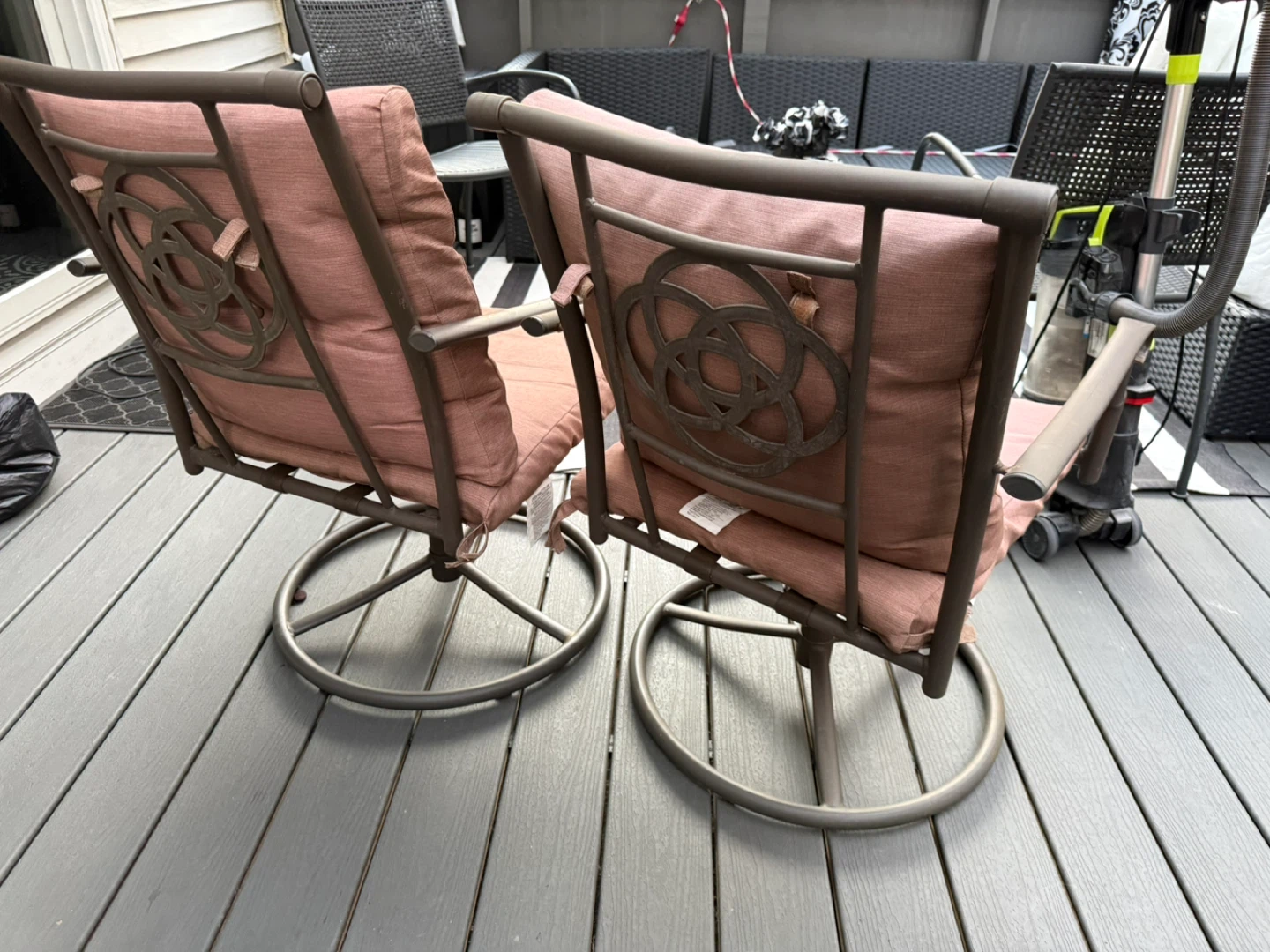 Outdoor Patio/Deck Chairs w cushions & table - photo 5