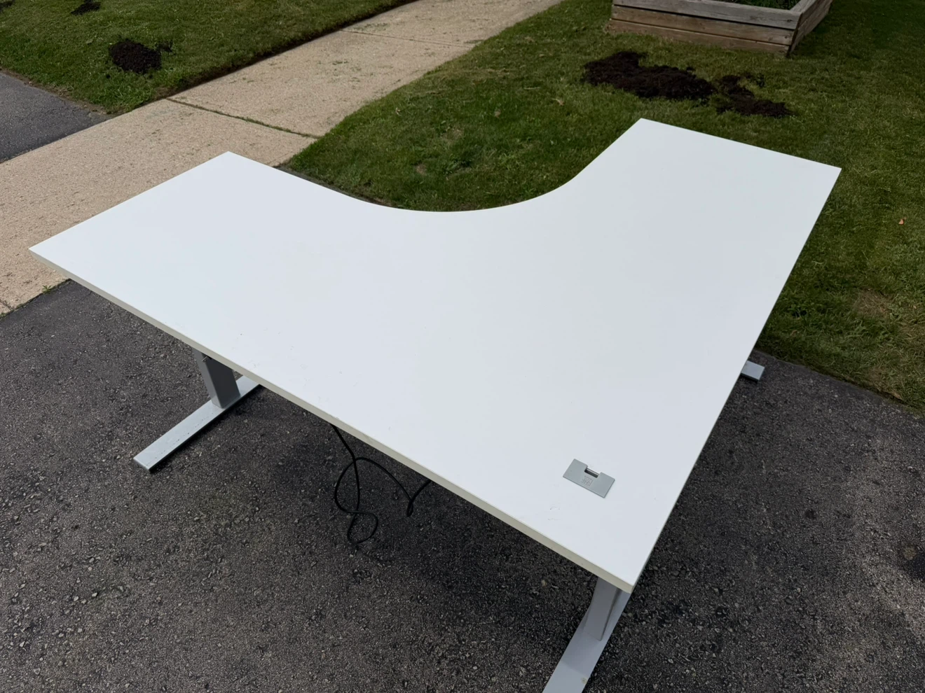 White L-Shaped Standing Desk - photo 3