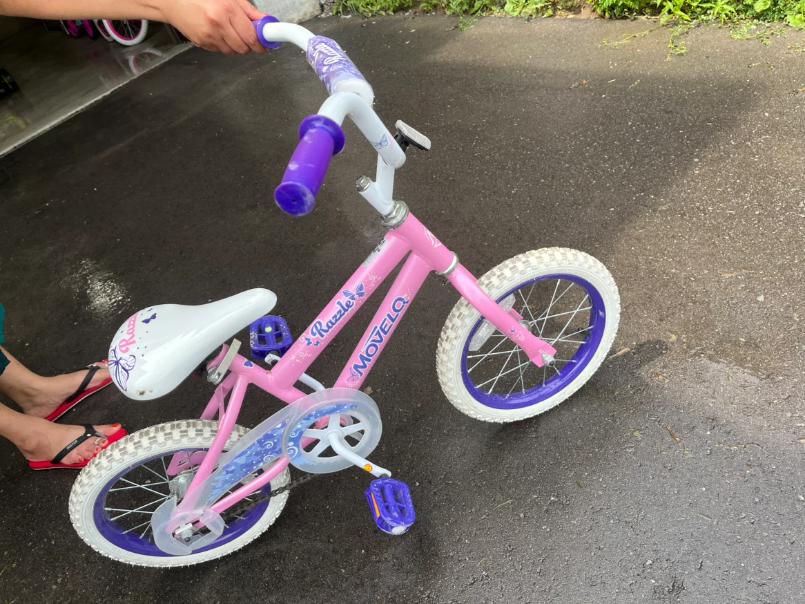 Movelo Razzle Girls Bike – 14” Wheels – Great Starter Bike - photo 2