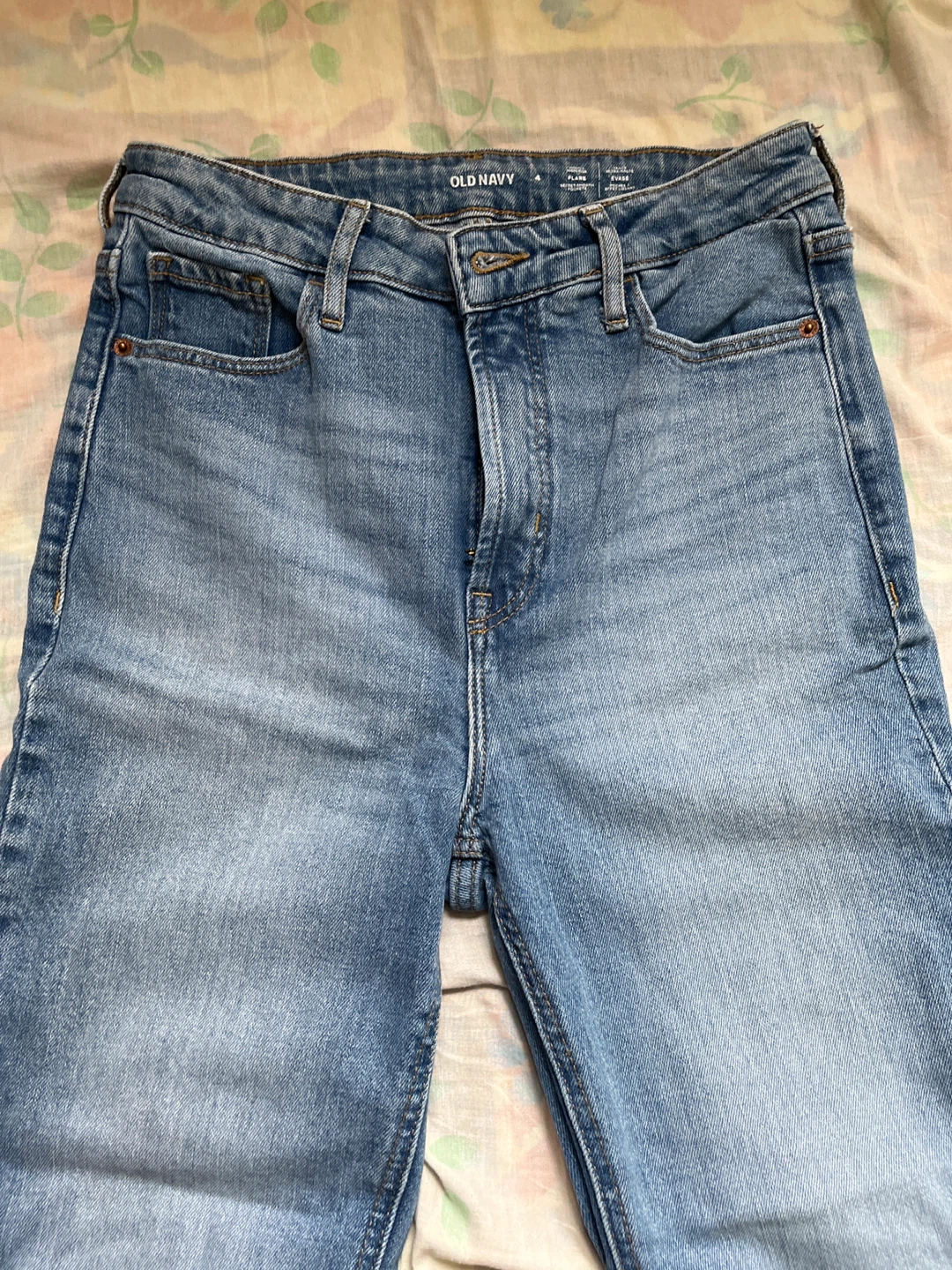 NEW Old Navy High-Rise Flare Jeans - photo 3