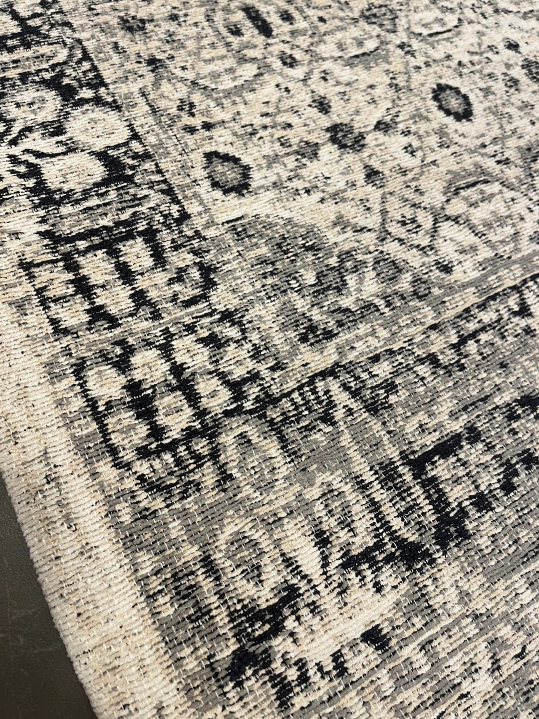 CB2 Sadie Bath Runner Rug Black - photo 2