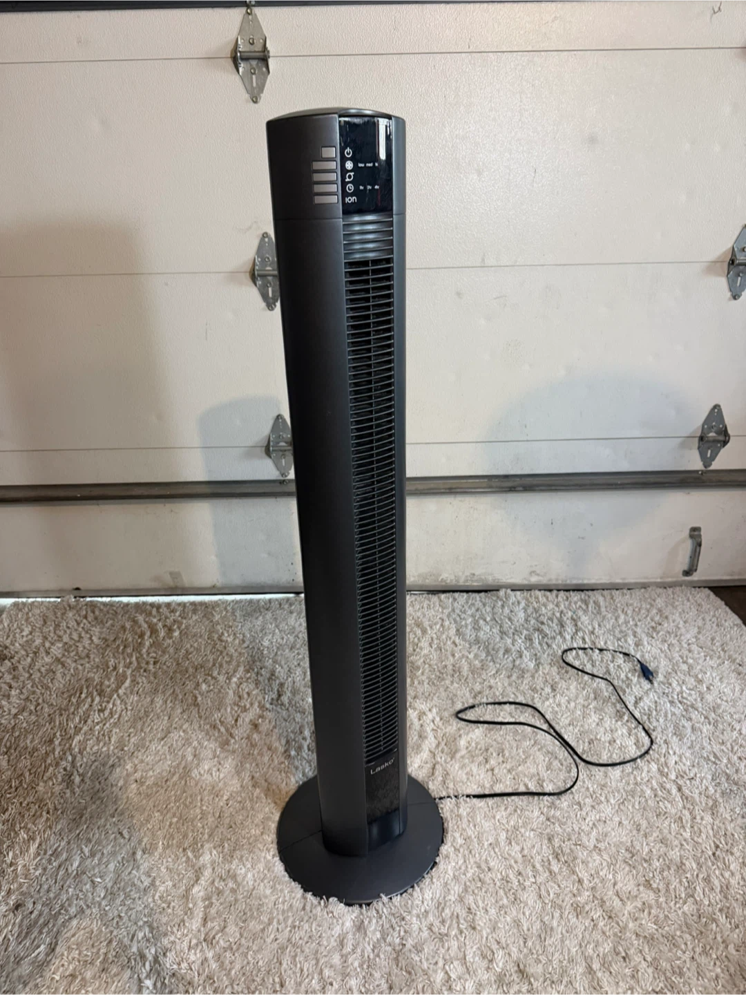 Black fan - photo 2