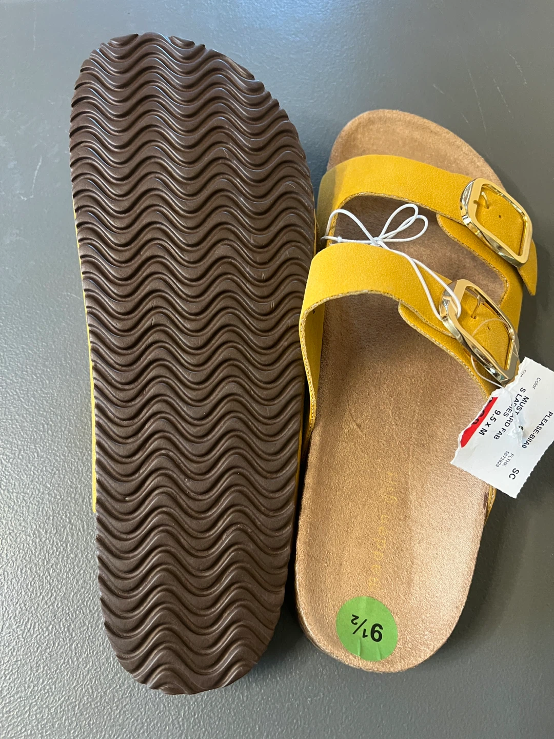 Madden Girl Yellow Slide Sandals Size 9.5 - photo 2