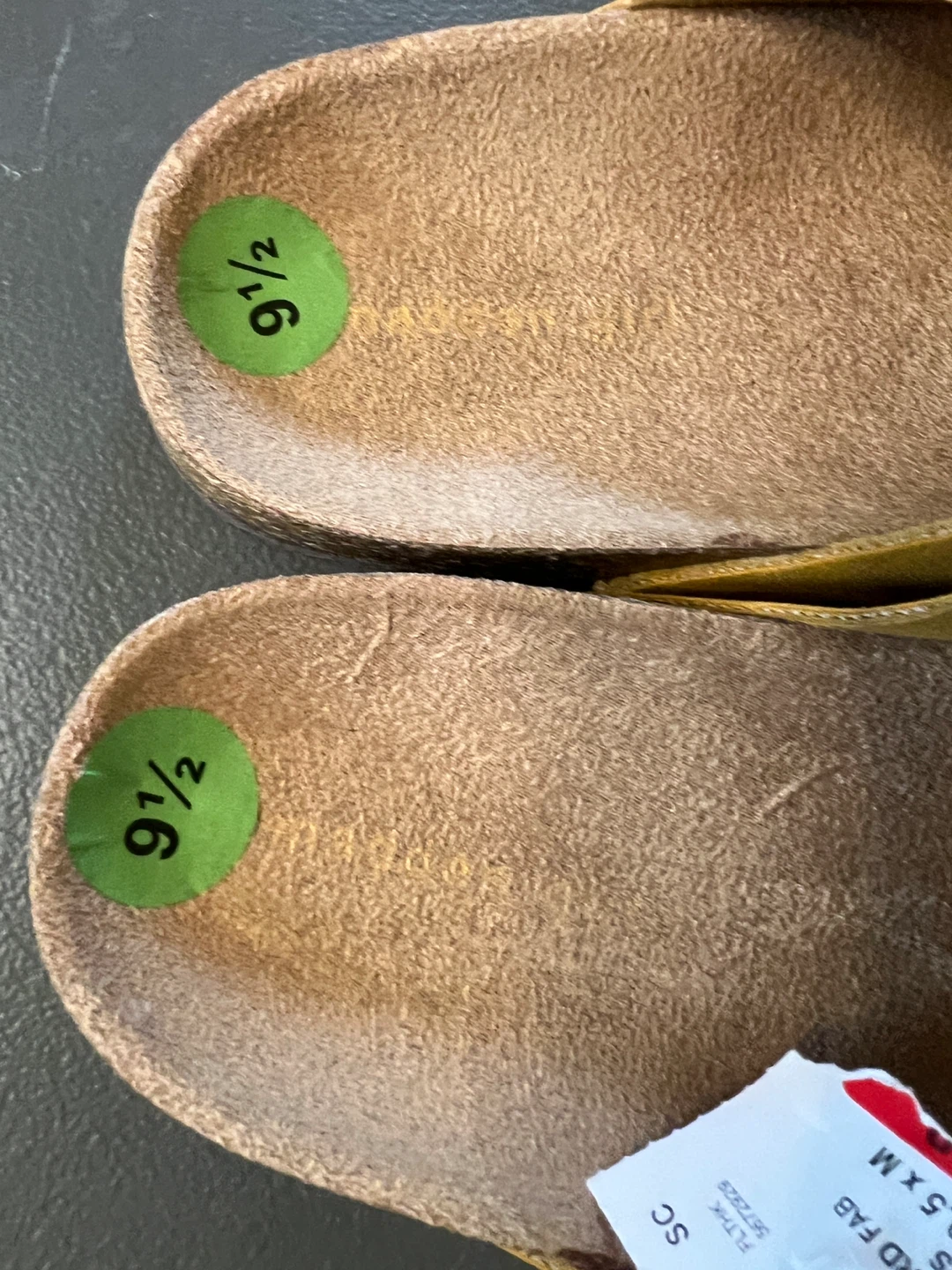 Madden Girl Yellow Slide Sandals Size 9.5 - photo 3
