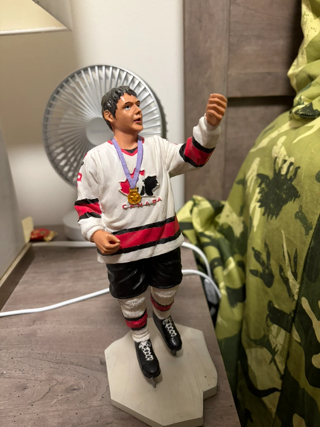 Canada Hockey Player Figurine - Number 02
