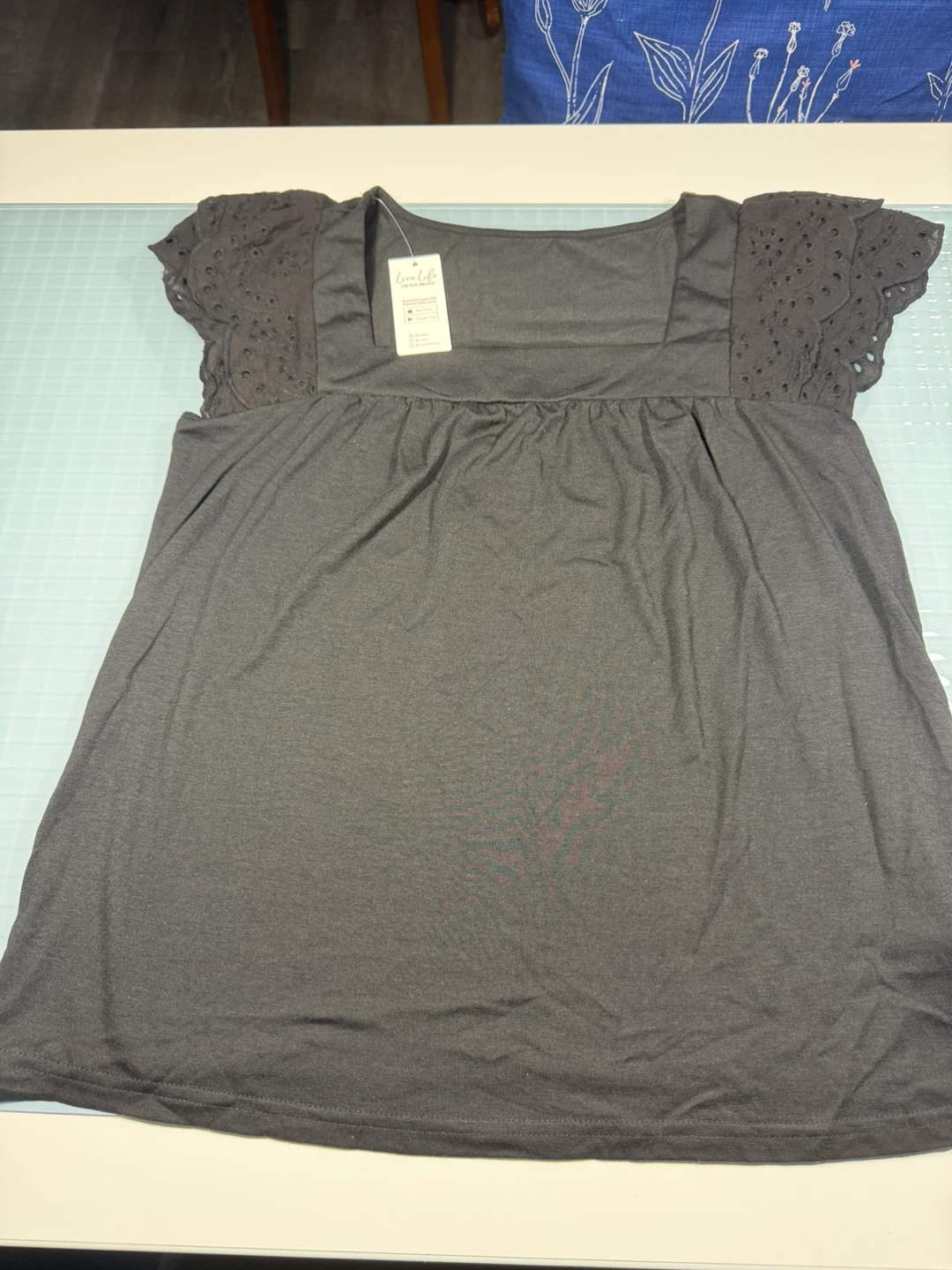 Cupshe Women's black Eyelet Sleeve Top - photo 2