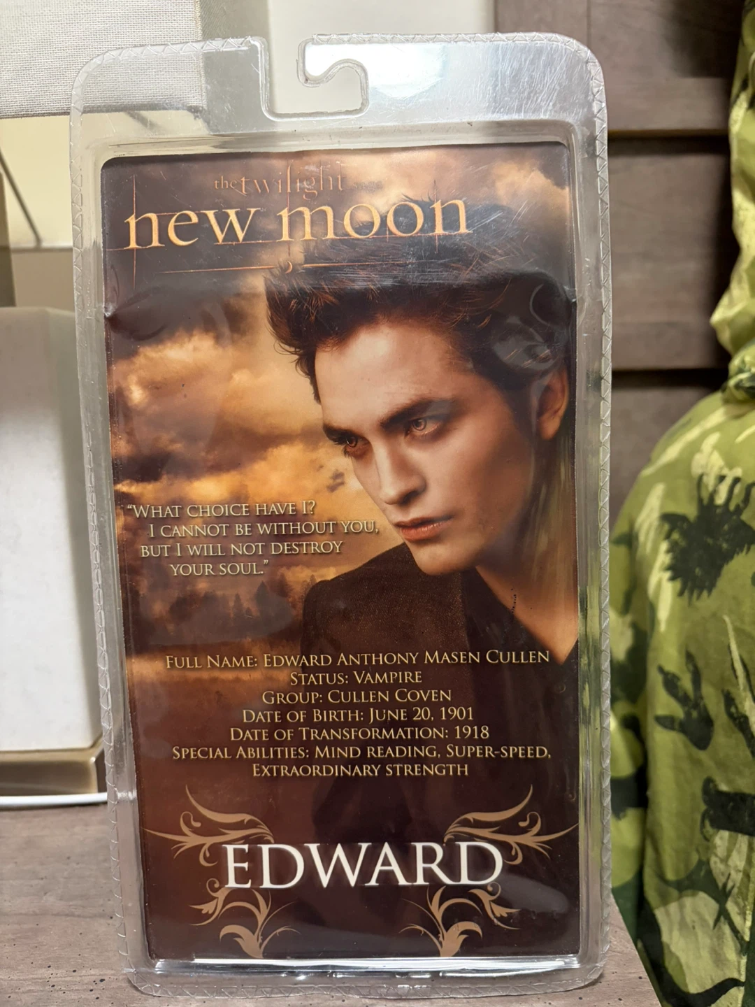 The Twilight Saga New Moon Edward Action Figure by NECA - photo 2