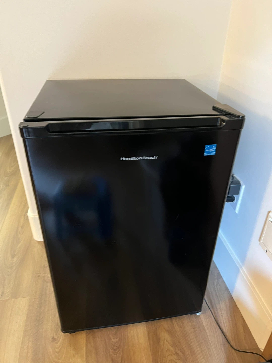 Hamilton Beach Compact Refrigerator
