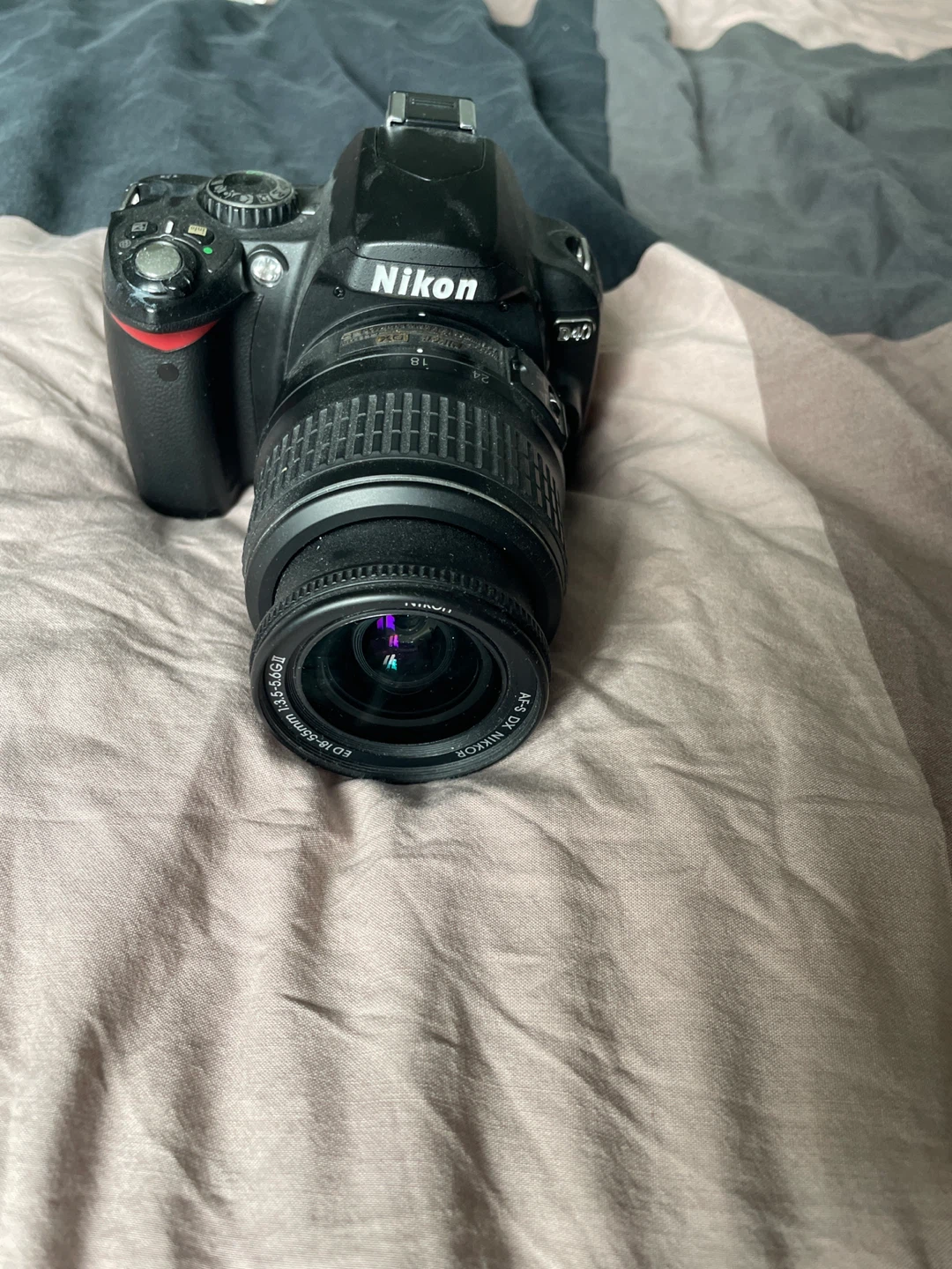 Nikon D340 DSLR Camera with AF-S DX NIKKOR 18-55mm Lens
