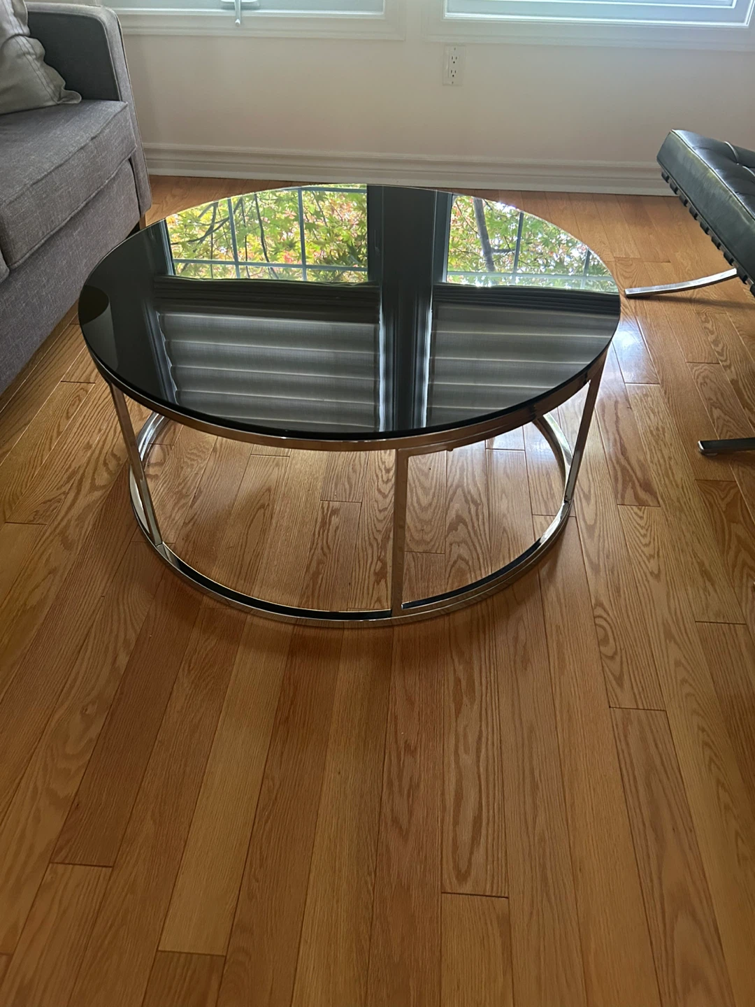 Round Glass Coffee Table - photo 2