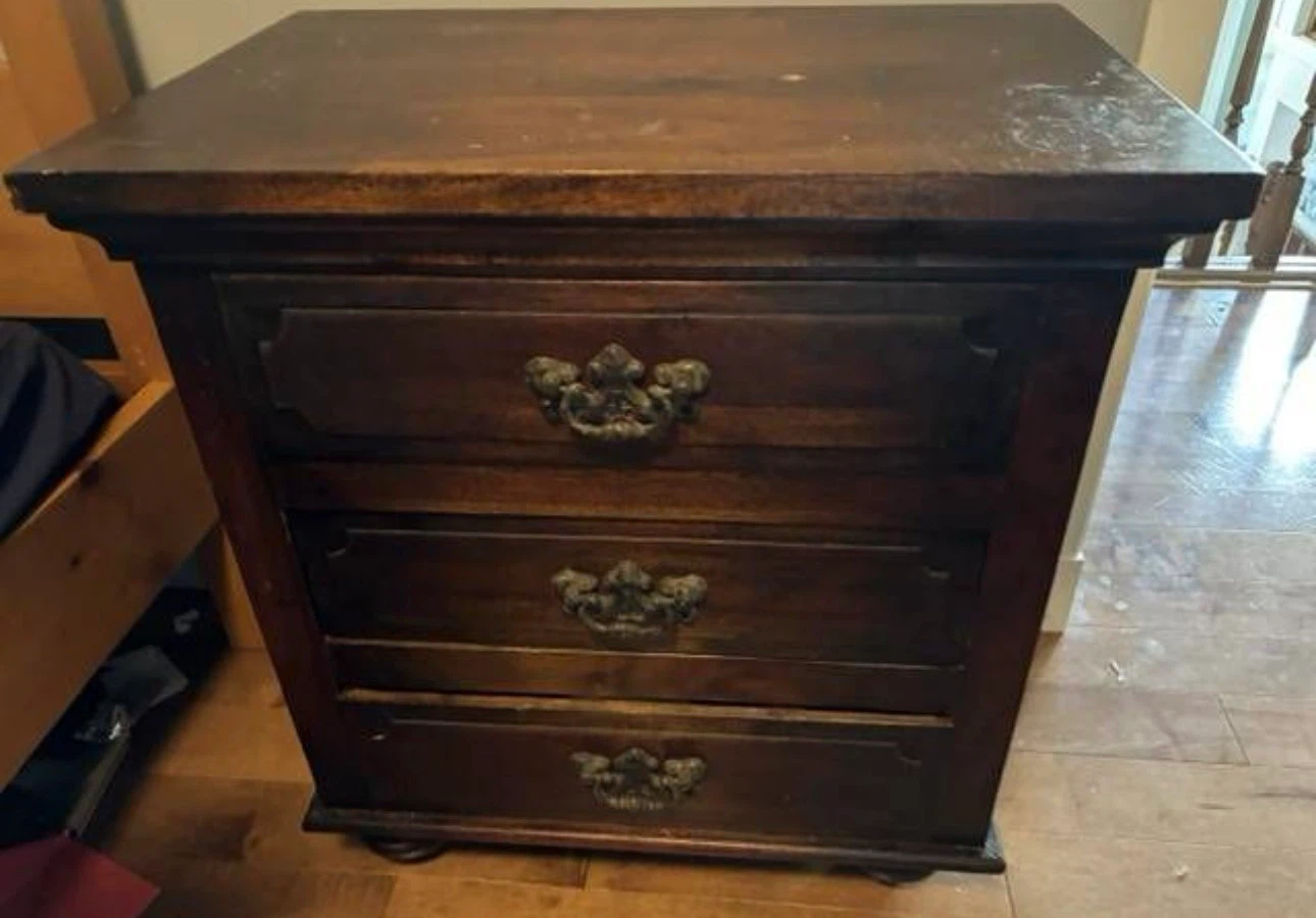 Solid Wood 3-Drawer Nightstand / End Table